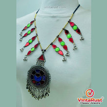 Load image into Gallery viewer, Red and Green Glass Stones Pendant Necklace
