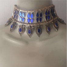 Load image into Gallery viewer, Red and Blue Glass Stones Collar Choker Necklace
