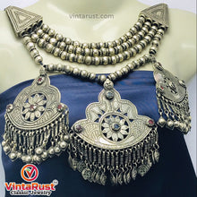 Load image into Gallery viewer, Silver Kuchi Vintage Three Massive Dangling Pendants Necklace
