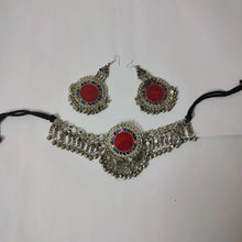 Load image into Gallery viewer, Vintage Headpiece Matha Patti Jewelery Set
