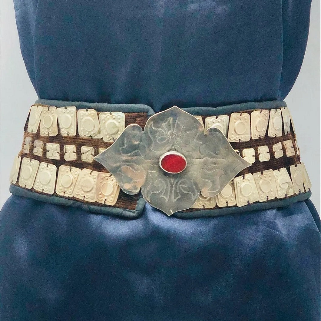 Vintage Belly Belt With Silver Motif and Glass Stone