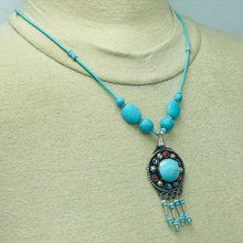 Load image into Gallery viewer, Turquoise Beaded Light Weight Necklace
