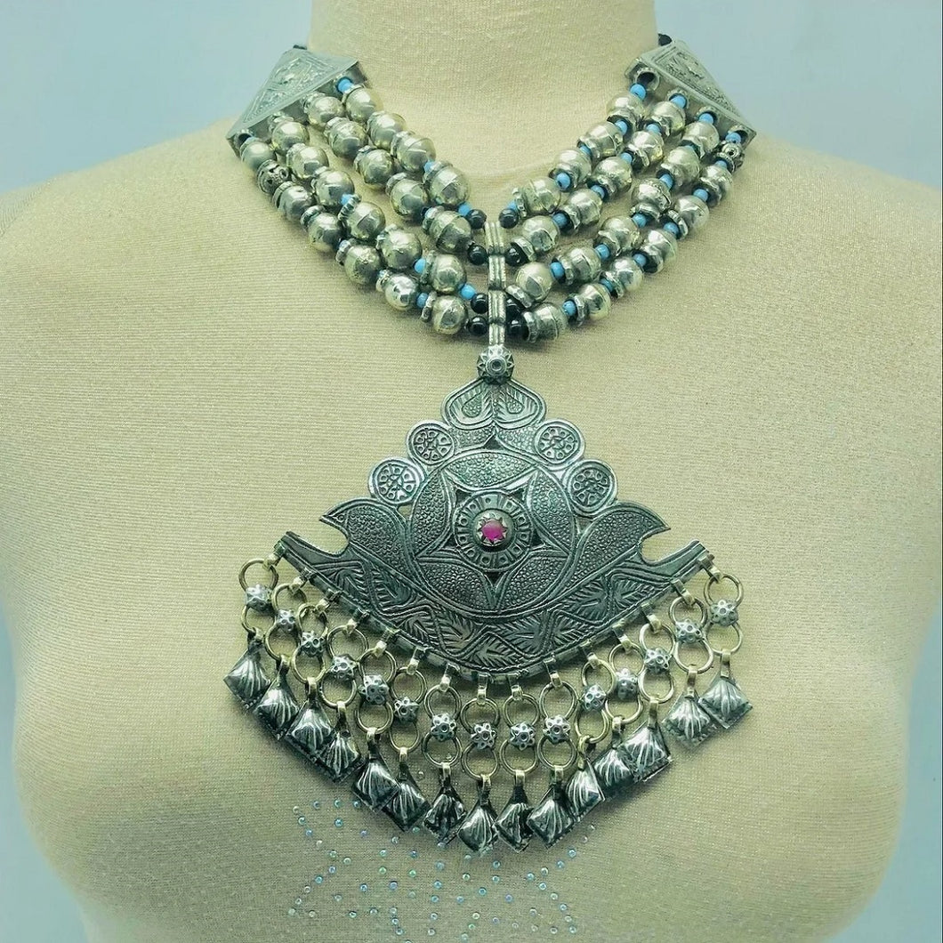 Vintage Beaded Necklace With Pendant