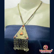 Load image into Gallery viewer, Vintage Metal And Wooden Beaded Chain Pendant Necklace
