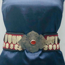 Load image into Gallery viewer, Vintage Turkman Belly Belt With Motif and Glass Stone
